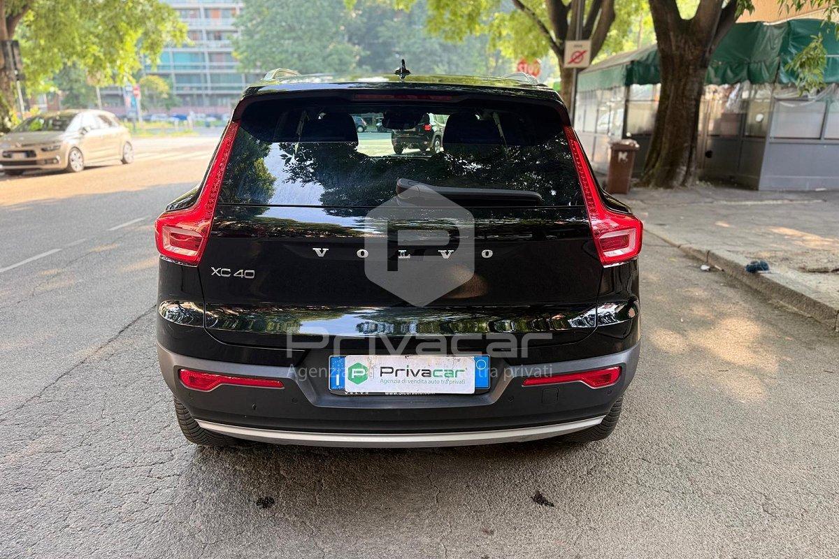 VOLVO XC40 T3 Geartronic Momentum Pro