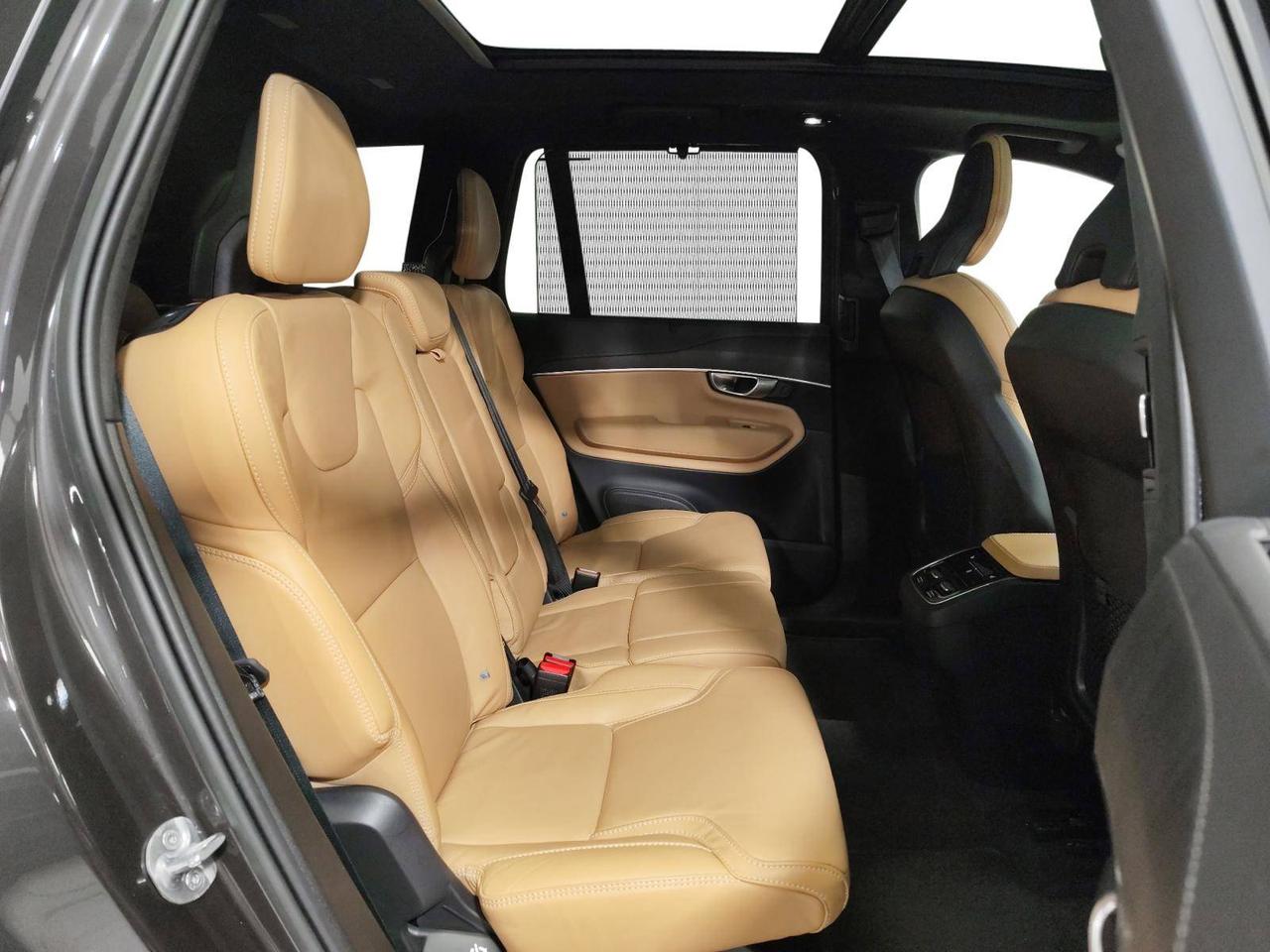 Volvo XC90 b5 Ultimate Dark awd 7 Posti