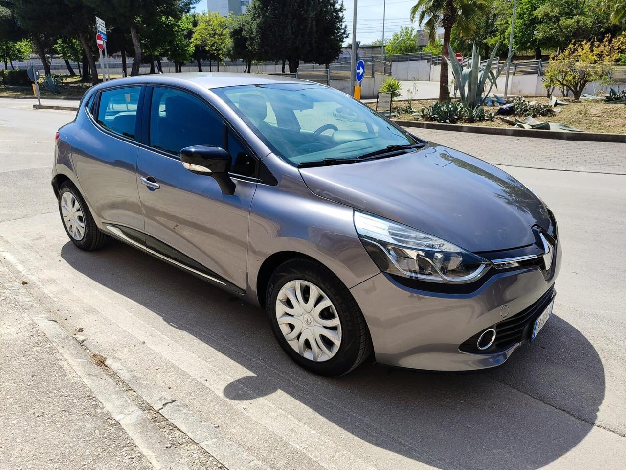 Renault Clio 1.5 dCi 8V 75CV 2015 PRONTA CONSEGNA!