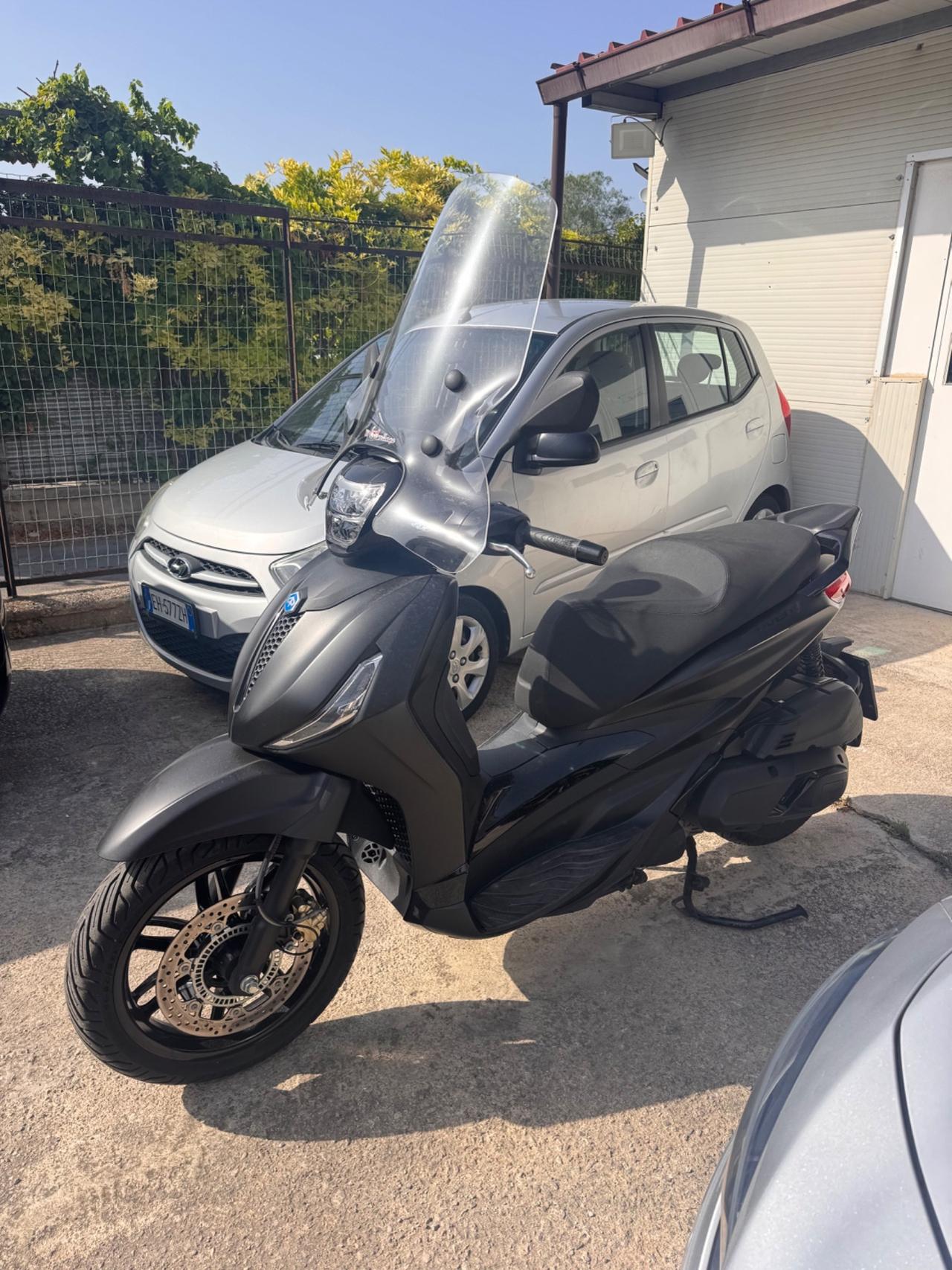 Piaggio Beverly 400