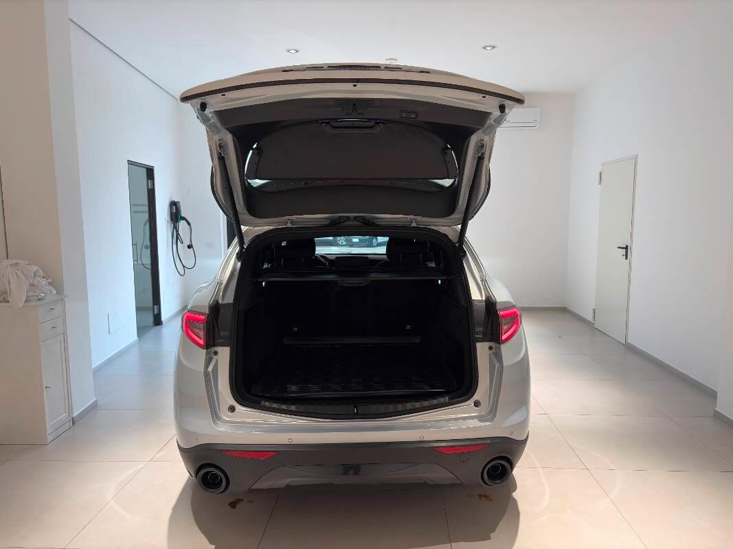 Alfa Romeo Stelvio 2.2 t Sprint Q4 210cv auto