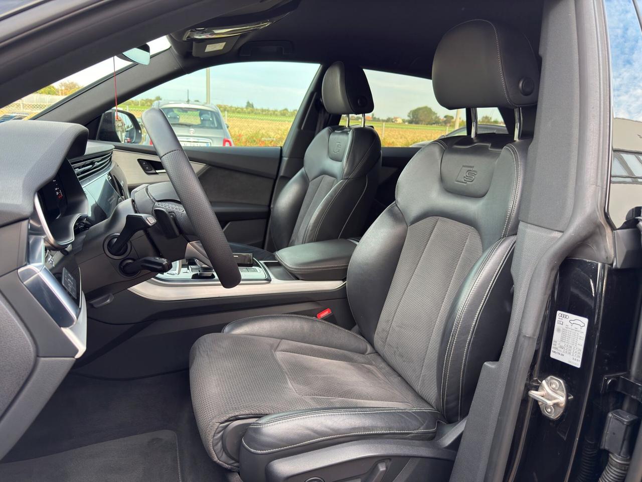 Audi Q8 45 3.0 TDI MHEV 231 CV quattro tiptronic s-line