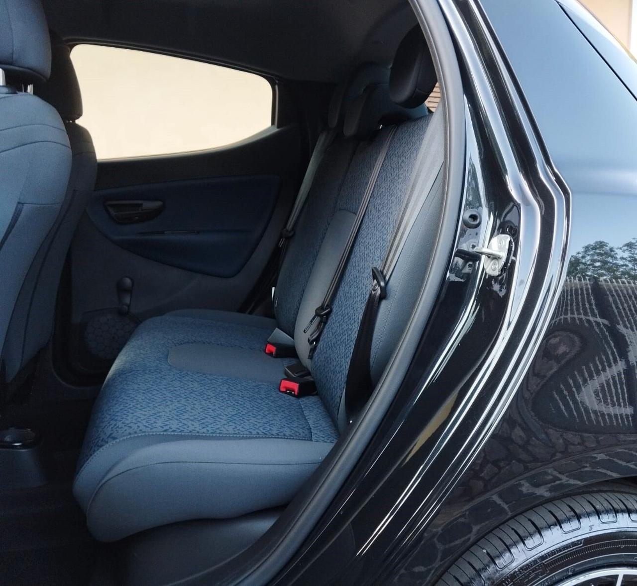 Lancia Ypsilon 1.0 FireFly 5 porte S&S Hybrid !!!