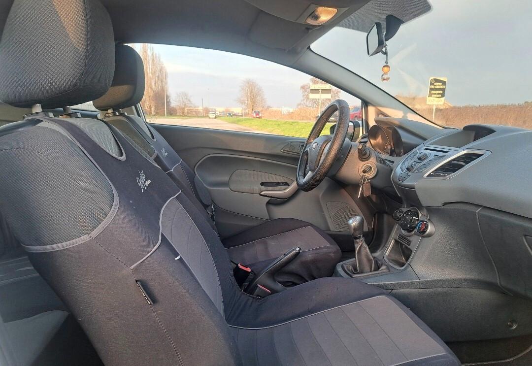 Ford Fiesta 1.4 TDCi 68CV 3 porte Titanium