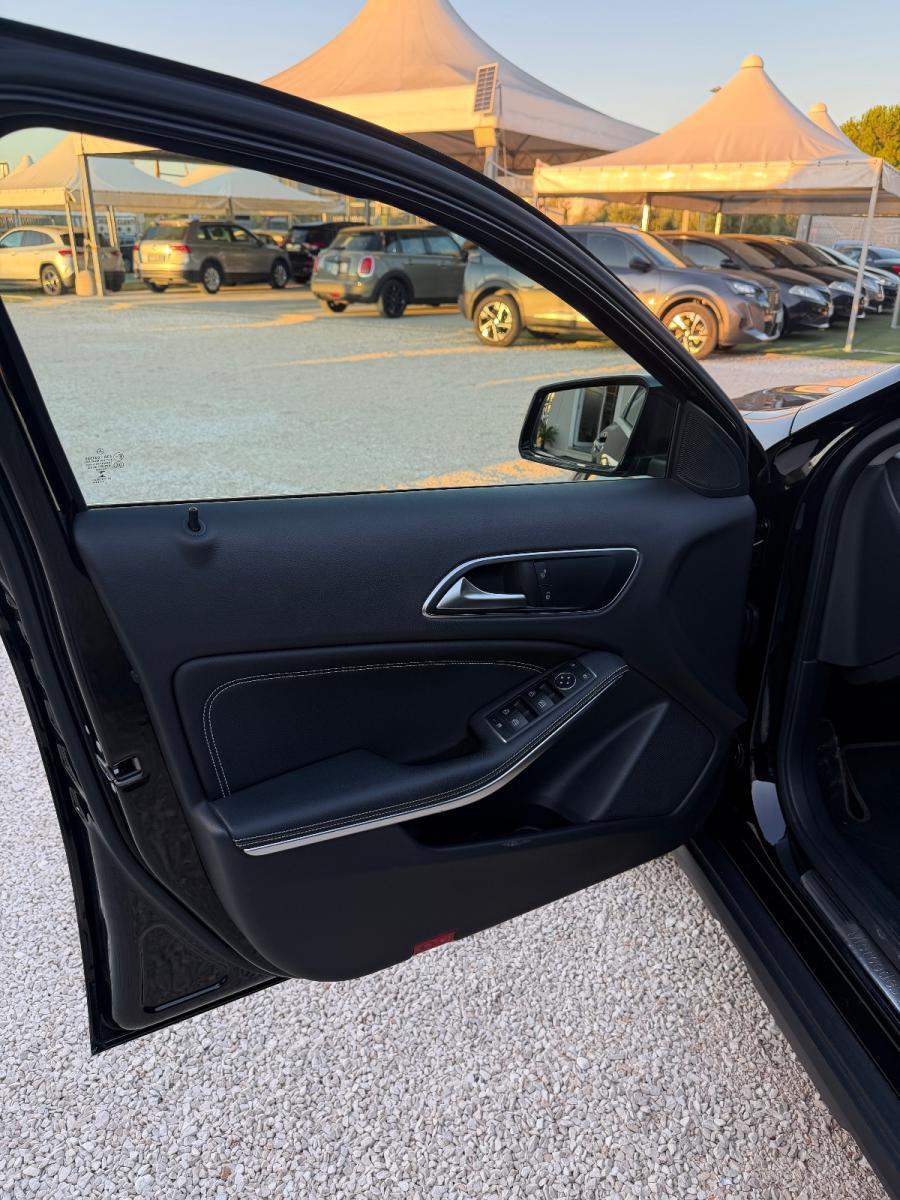 MERCEDES - Classe GLA - GLA 200 d Automatic Sport