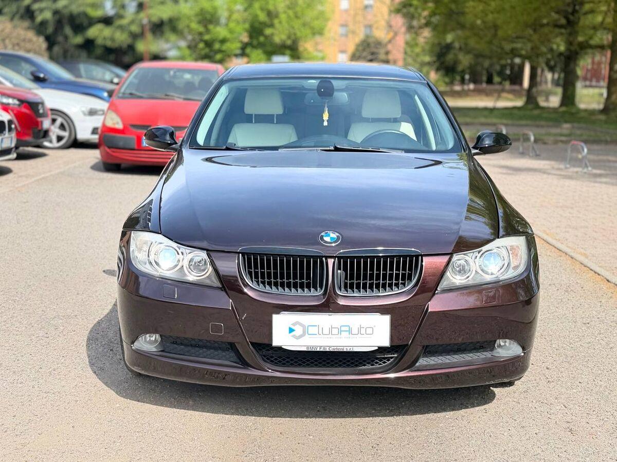 BMW Serie 3 320i Eletta 170cv