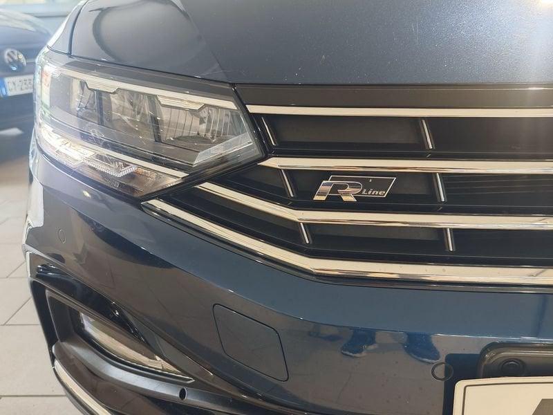 Volkswagen Passat Passat Variant 1.6 TDI SCR DSG R-Line