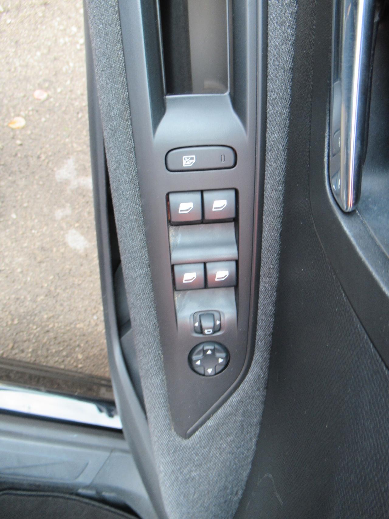 Peugeot 3008 BlueHDi 130 S&S Business