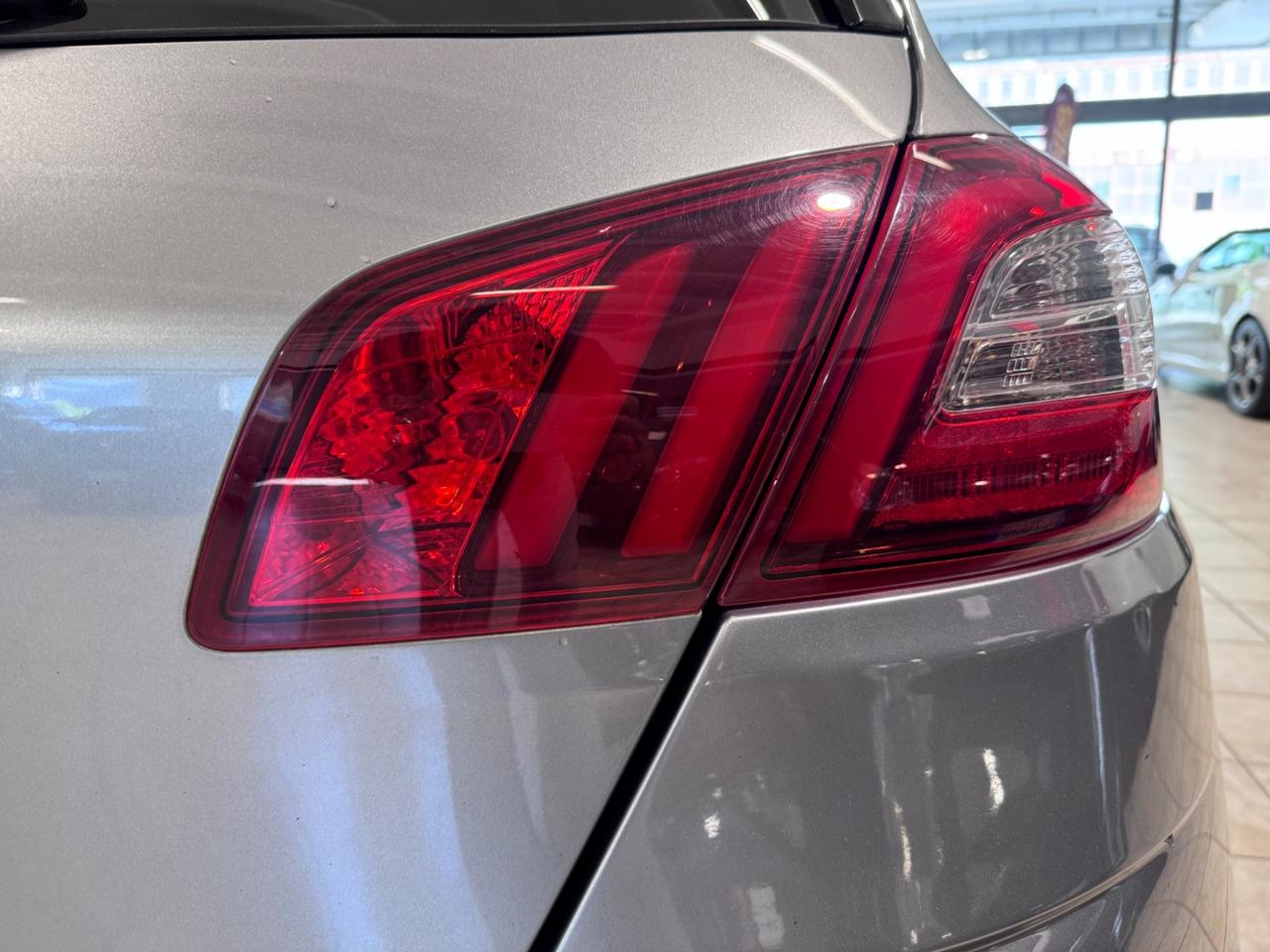 Peugeot 308 BlueHDi 120 S&S EAT6 GT Line 129000 KM