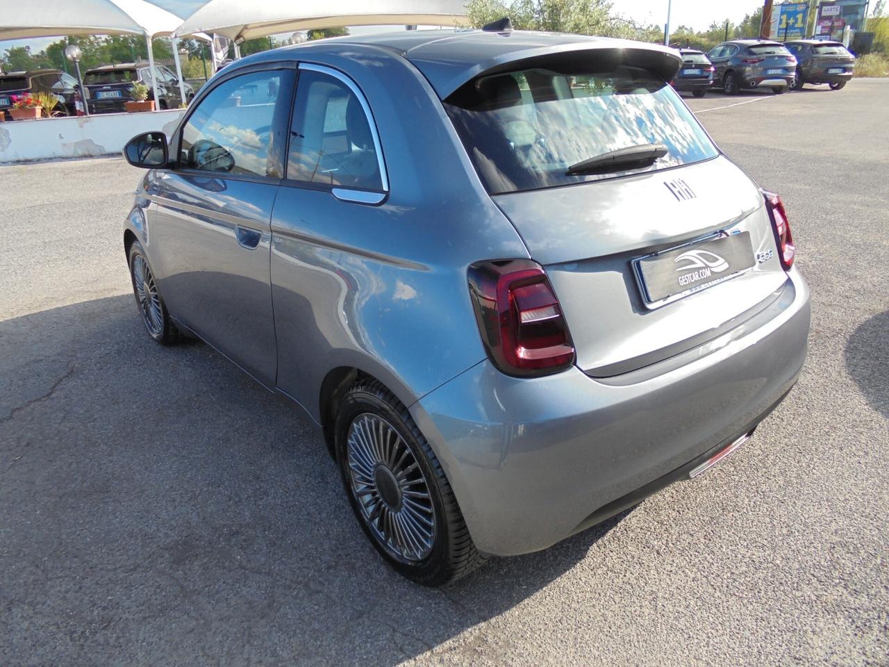 Fiat 500 500e Berlina 42 kWh Icon