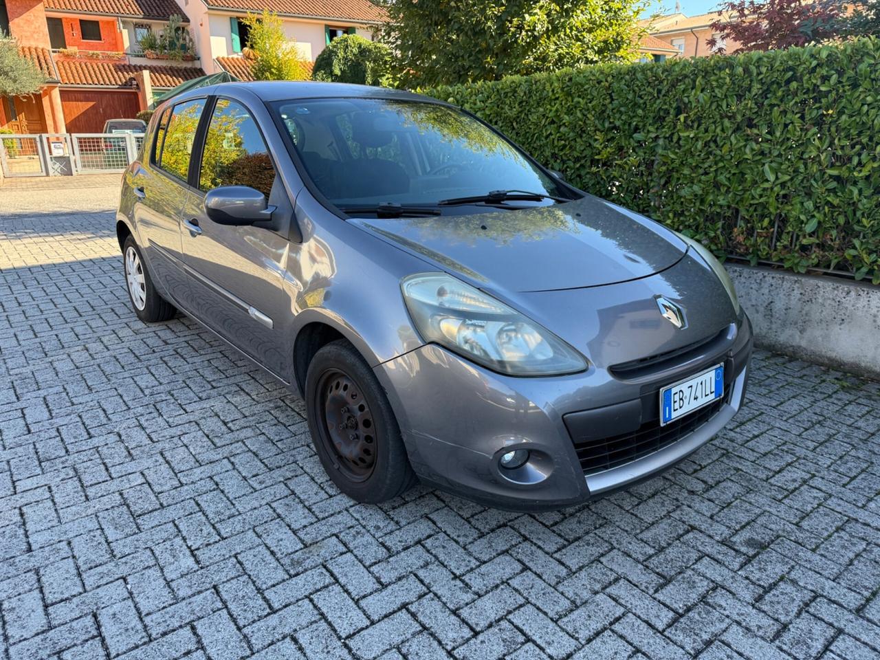 Renault Clio 1.2 neo patentati