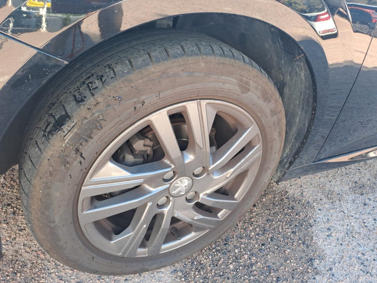 Peugeot 208 PureTech 75 GARANTITA 12 MESI