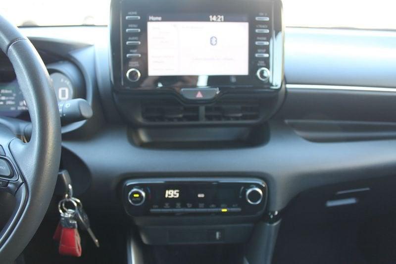 Toyota Yaris Hybrid Trend MY22