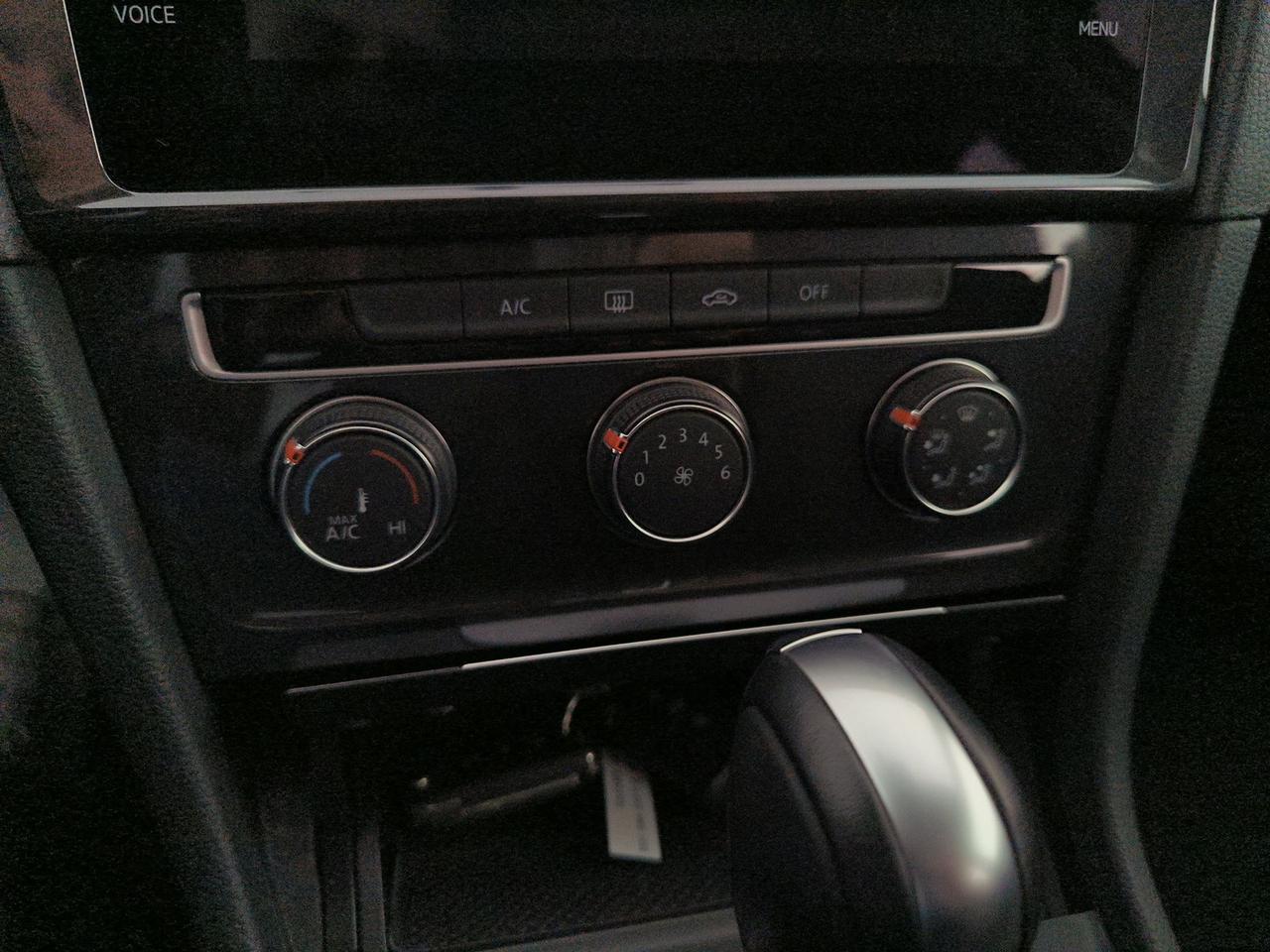 Volkswagen Golf variant 2.0 tdi business 150cv dsg