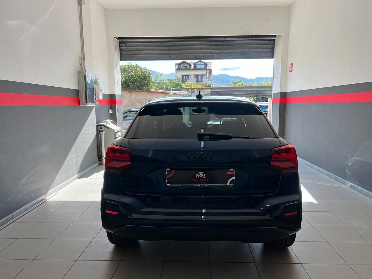 Audi Q2 30 TDI S tronic Identity Black