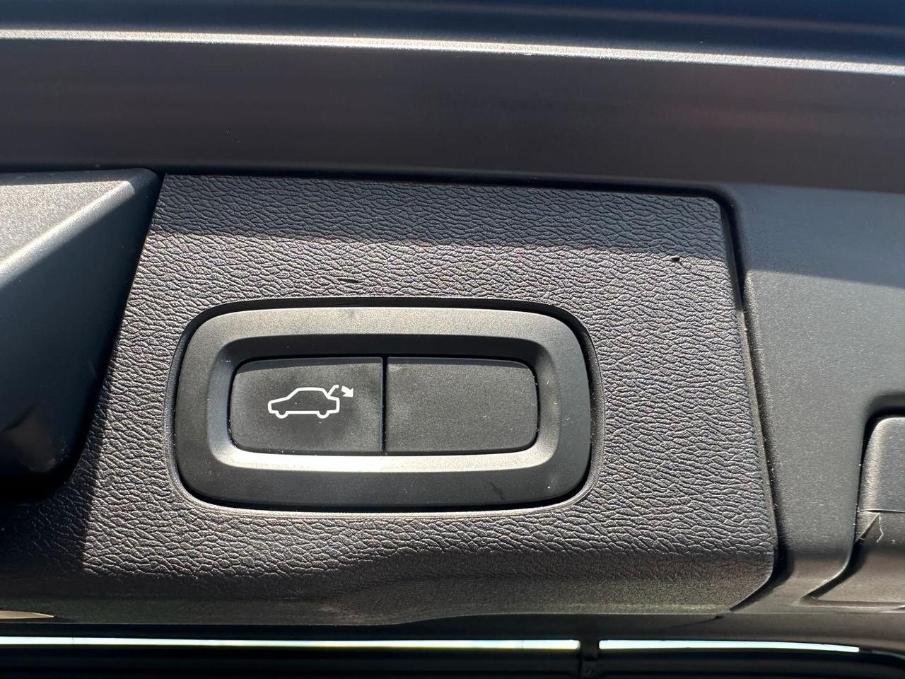 Volvo XC 60 XC60 D4 AWD Geartronic Inscription PELLE/ RETRO-CAMERA/ NAVI/ PRONTA CONSEGNA