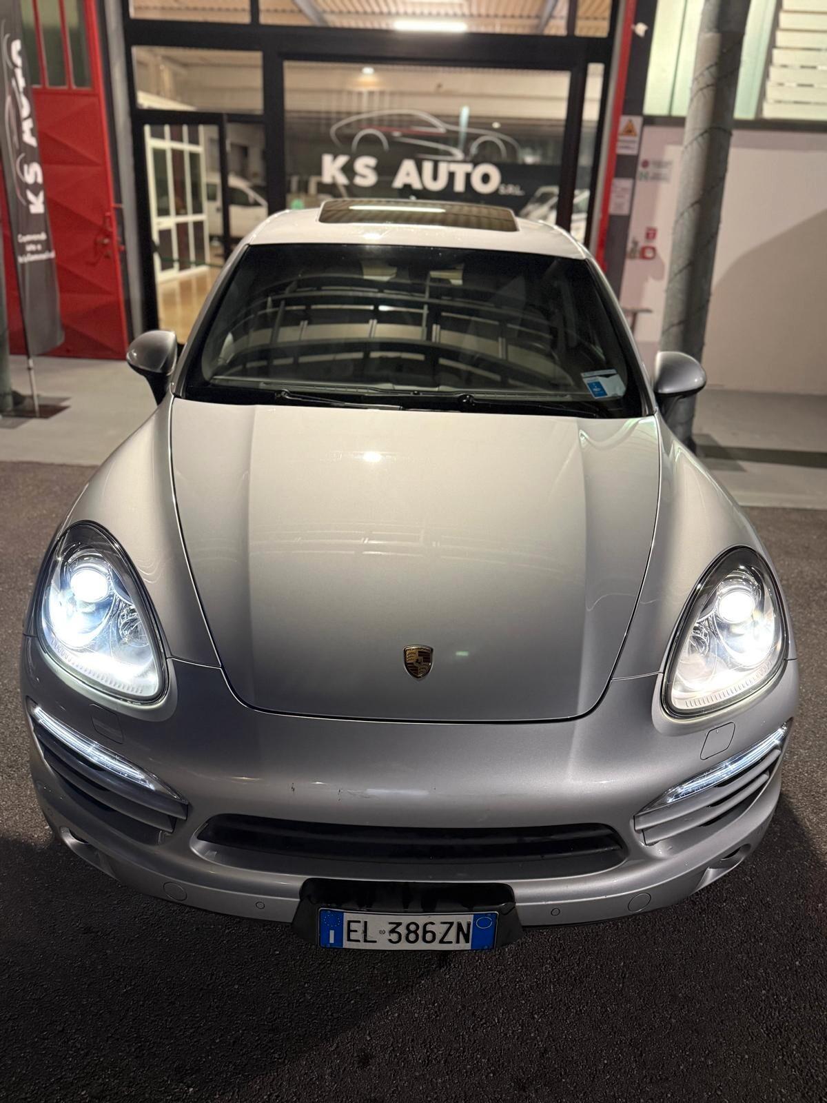 Porsche Cayenne 3.0 Diesel tiptronic 173000km