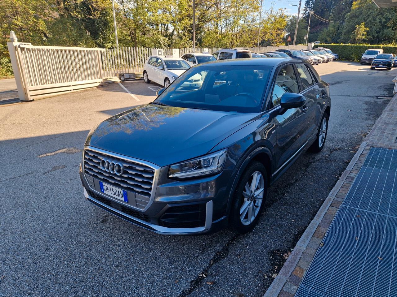 Audi Q2 35 TFSI S tronic Identity Black