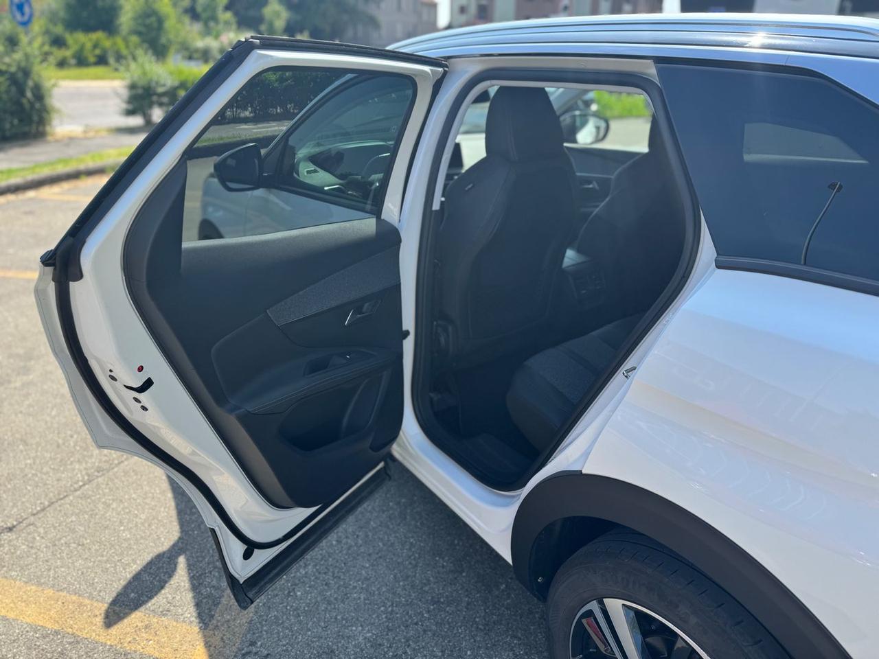 Peugeot 3008 Allure 1.6 Blue HDI 120