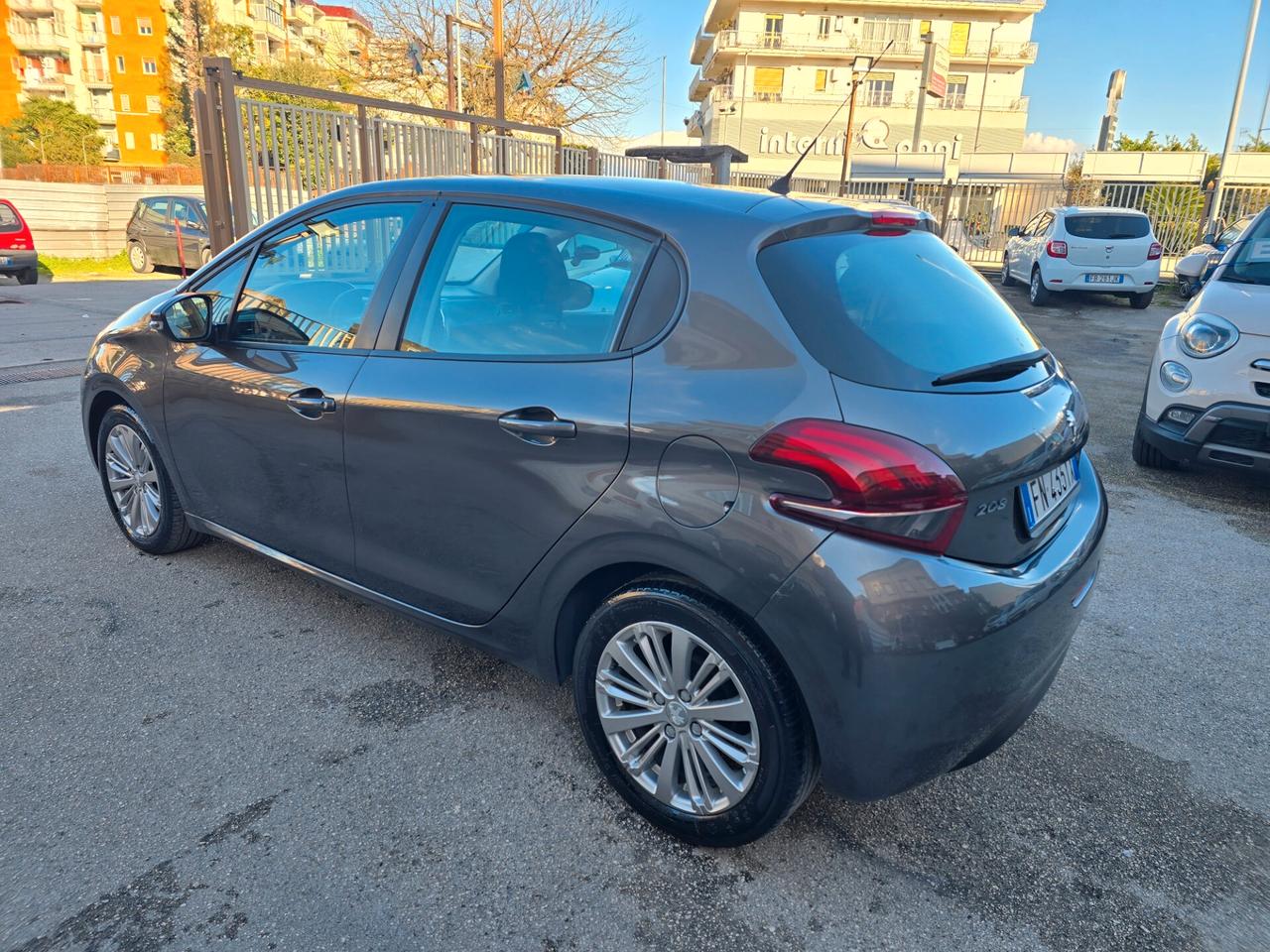 Peugeot 208 PureTech 82 5 porte Allure