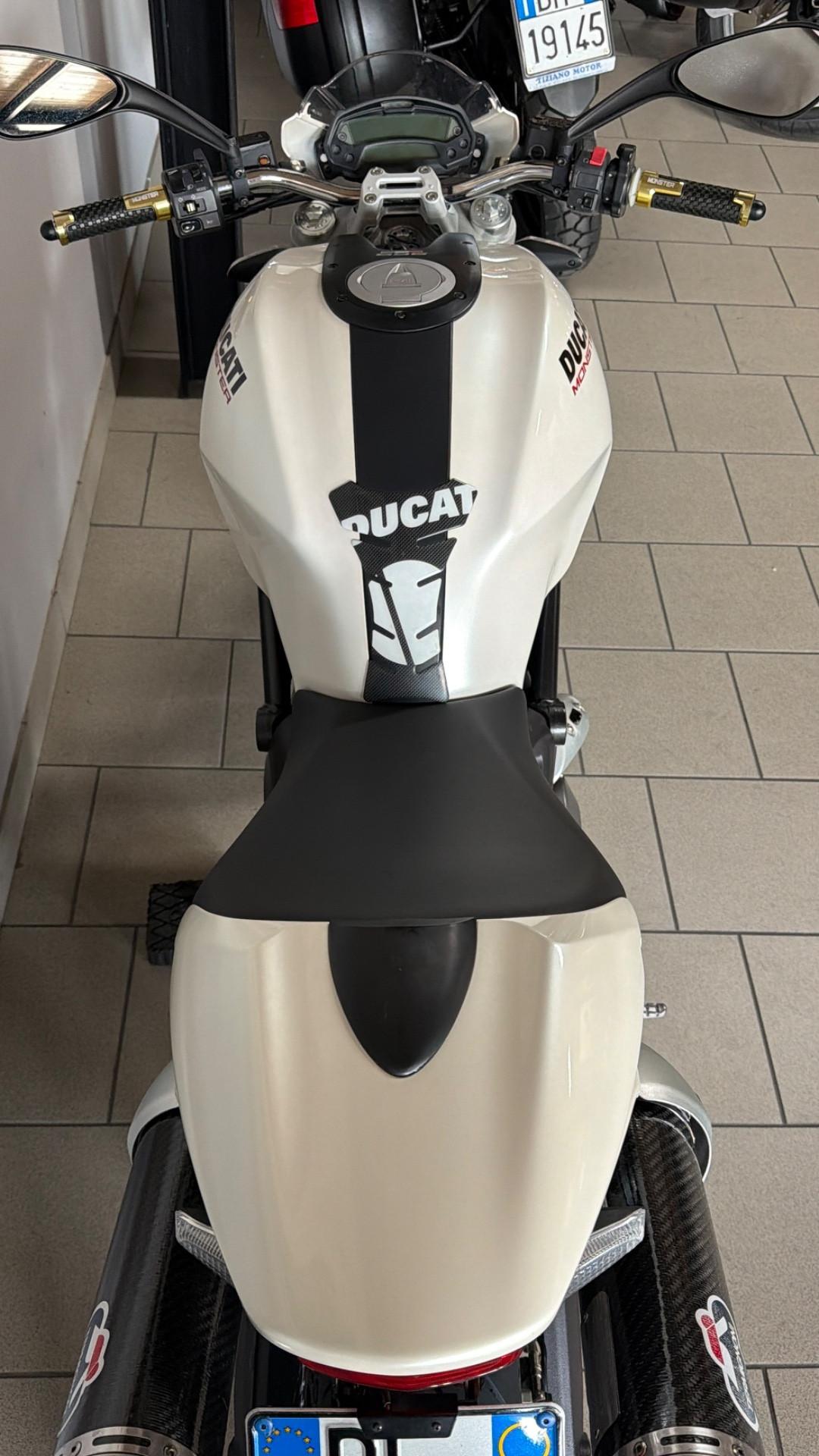 Ducati Monster 696
