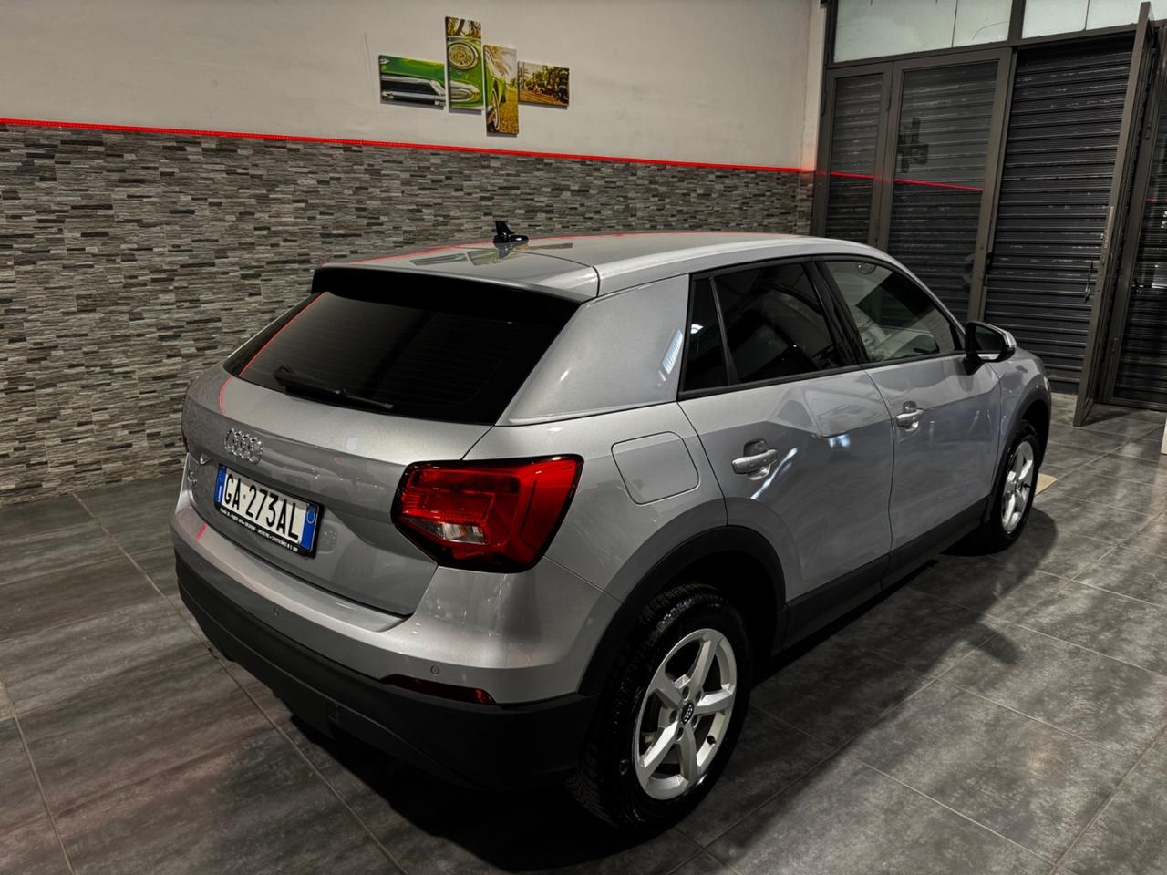 Audi Q2 30 TDI Business