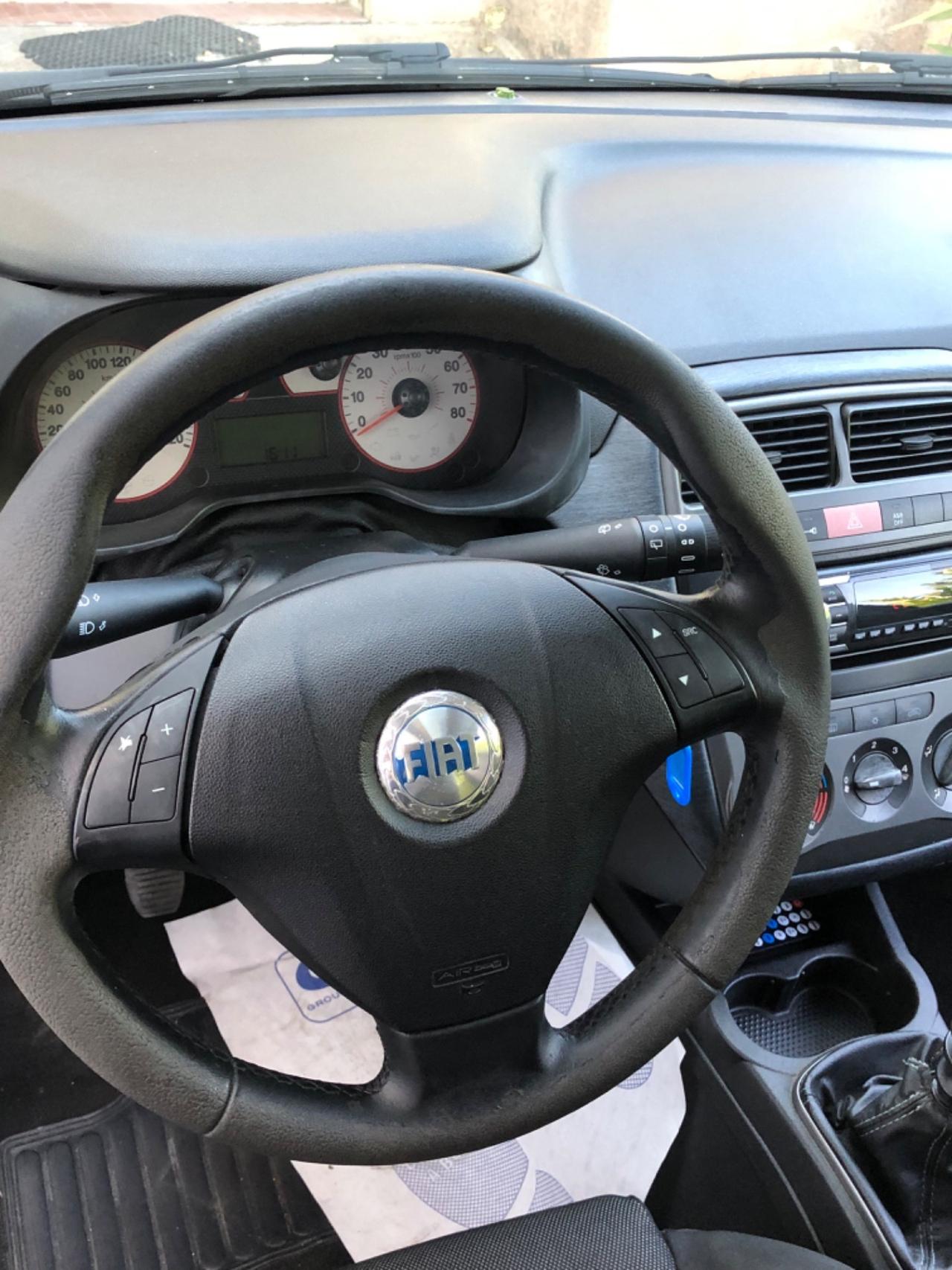 Fiat Grande Punto Grande Punto 1.4 Starjet 16V 3 porte Dynamic