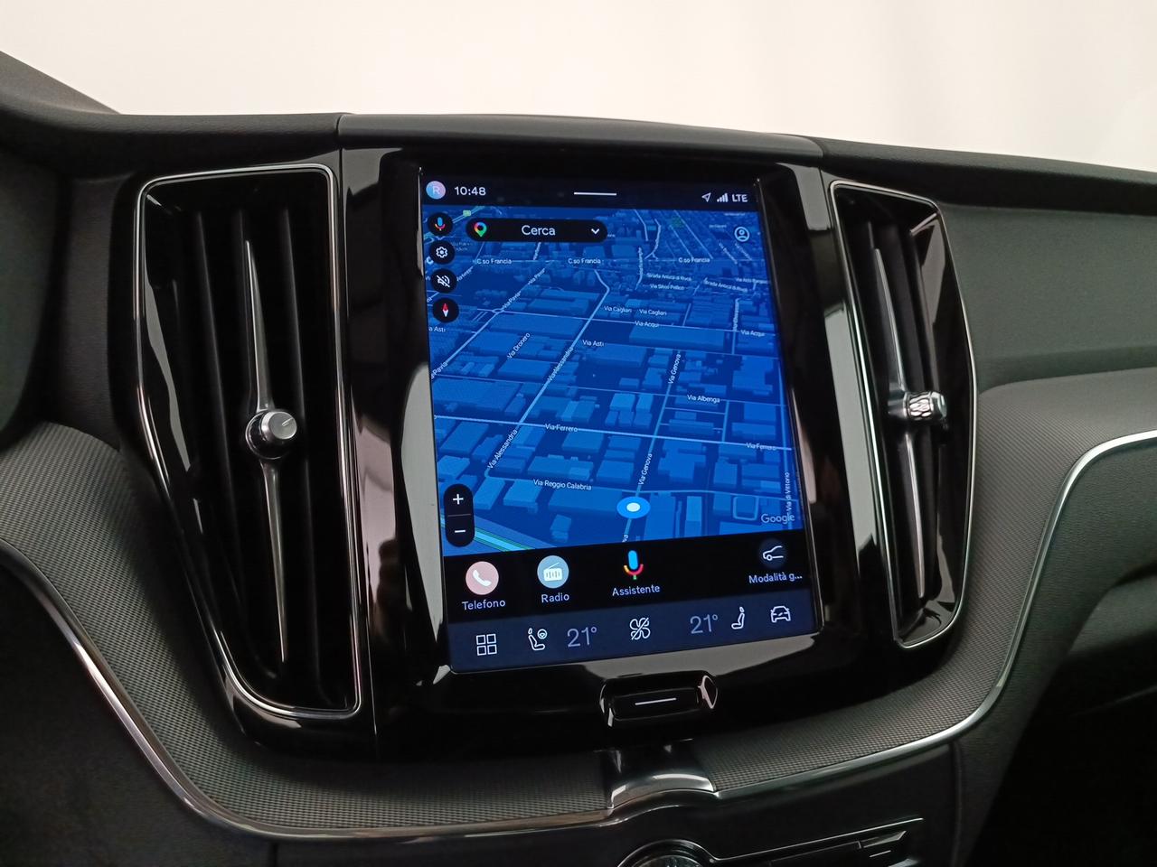 VOLVO XC60 2.0 b4 Plus Dark auto