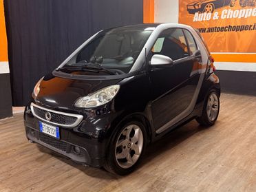 MAGNIFICA SMART FORTWO COUPE CON SOLI 50.961 KM ADATTA A NEOPATENTATI