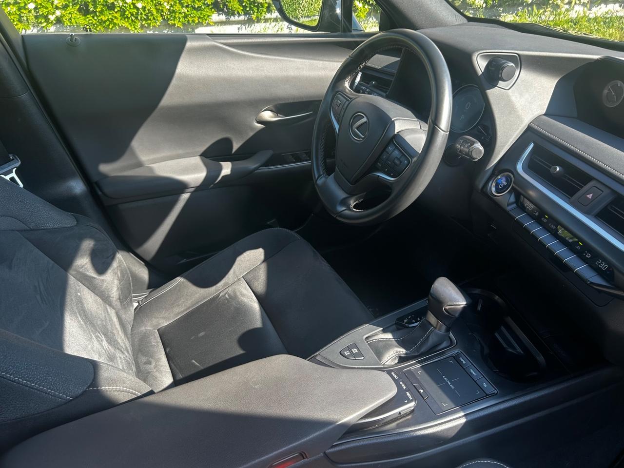 Lexus UX Hybrid 250 Exsecutive