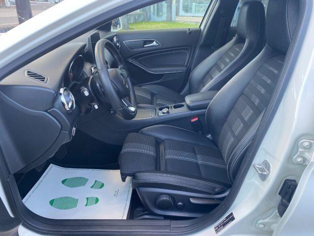 MERCEDES-BENZ GLA 200 d Automatic 4Matic Sport