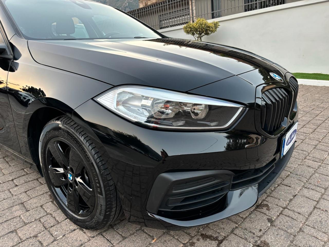 Bmw 116d 5p. Sport 116 CV FULL - MATRIX MY 21