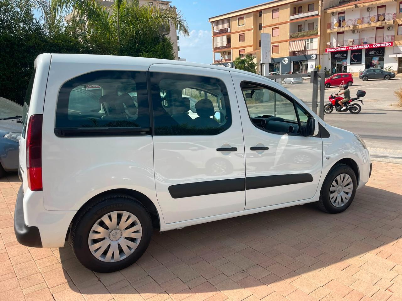 Citroen Berlingo 5P"Finanziabile Senza Busta Paga"