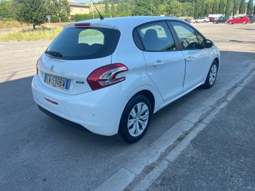 Peugeot 208 1.4 HDi 68 CV 5 porte Active Neopatentati