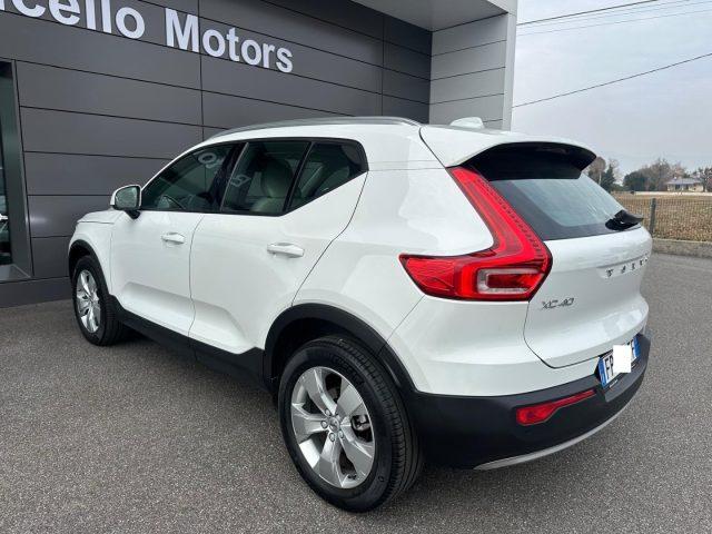 VOLVO XC40 T3 1.5 156cv Momentum MANUALE LED-CARPLAY-LUCI