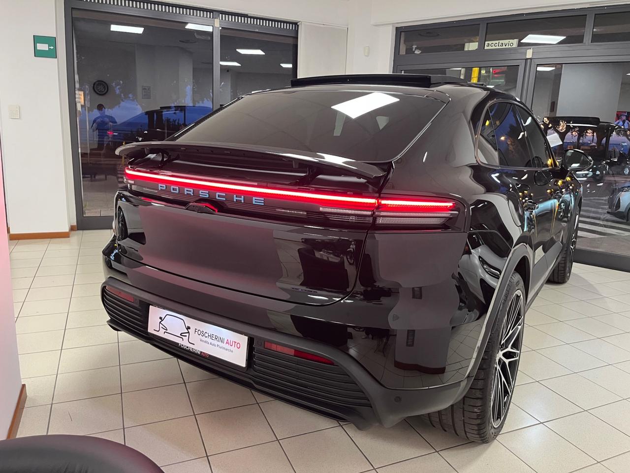 Porsche Macan EV 10000km 2025’