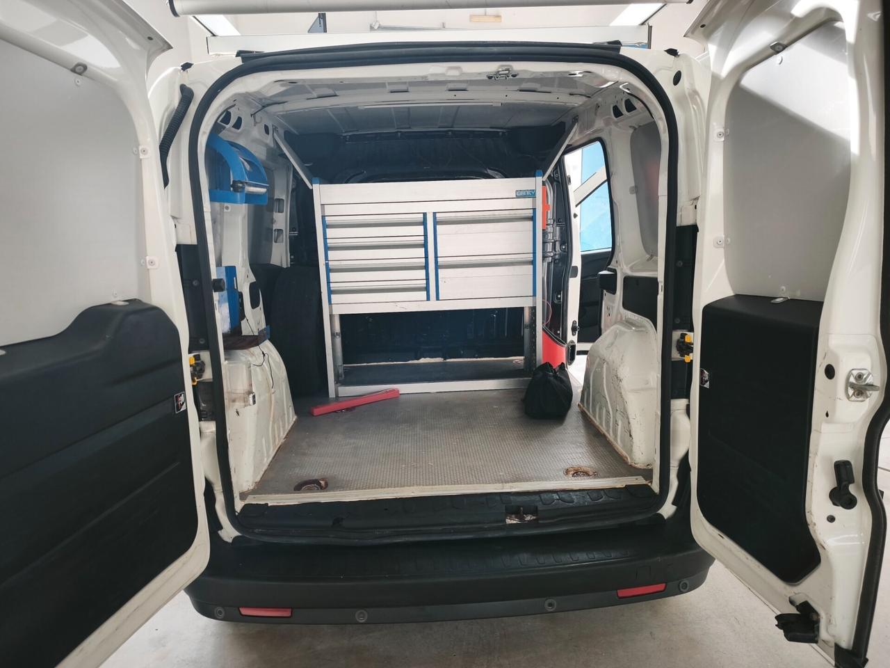 Fiat Doblò Professional 1.6 MJT – Allestimento Officina Mobile