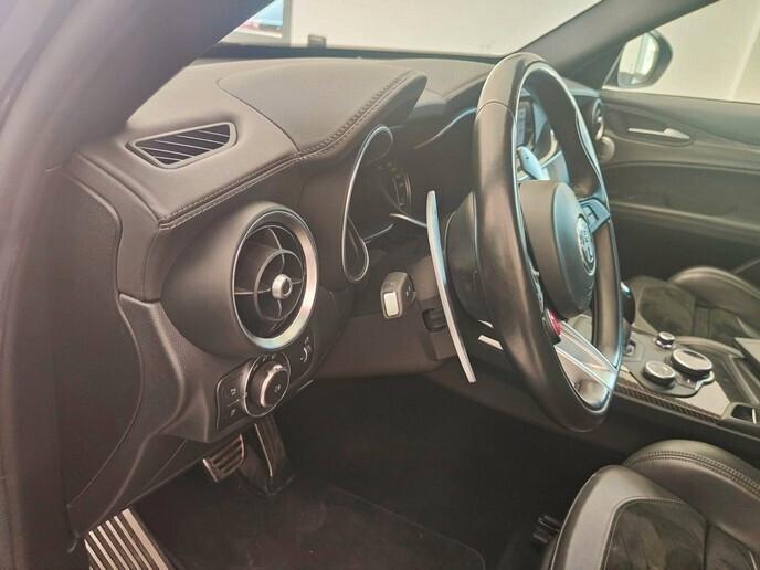 Alfa Romeo Stelvio 2.9 Bi-Turbo V6 510 CV AT8 Quadrifoglio