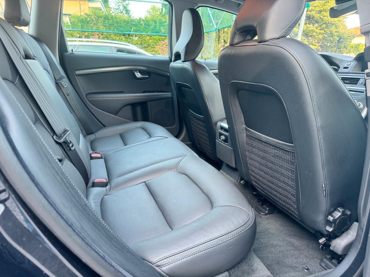 Volvo XC 70 XC70 D5 AWD Geartronic Momentum