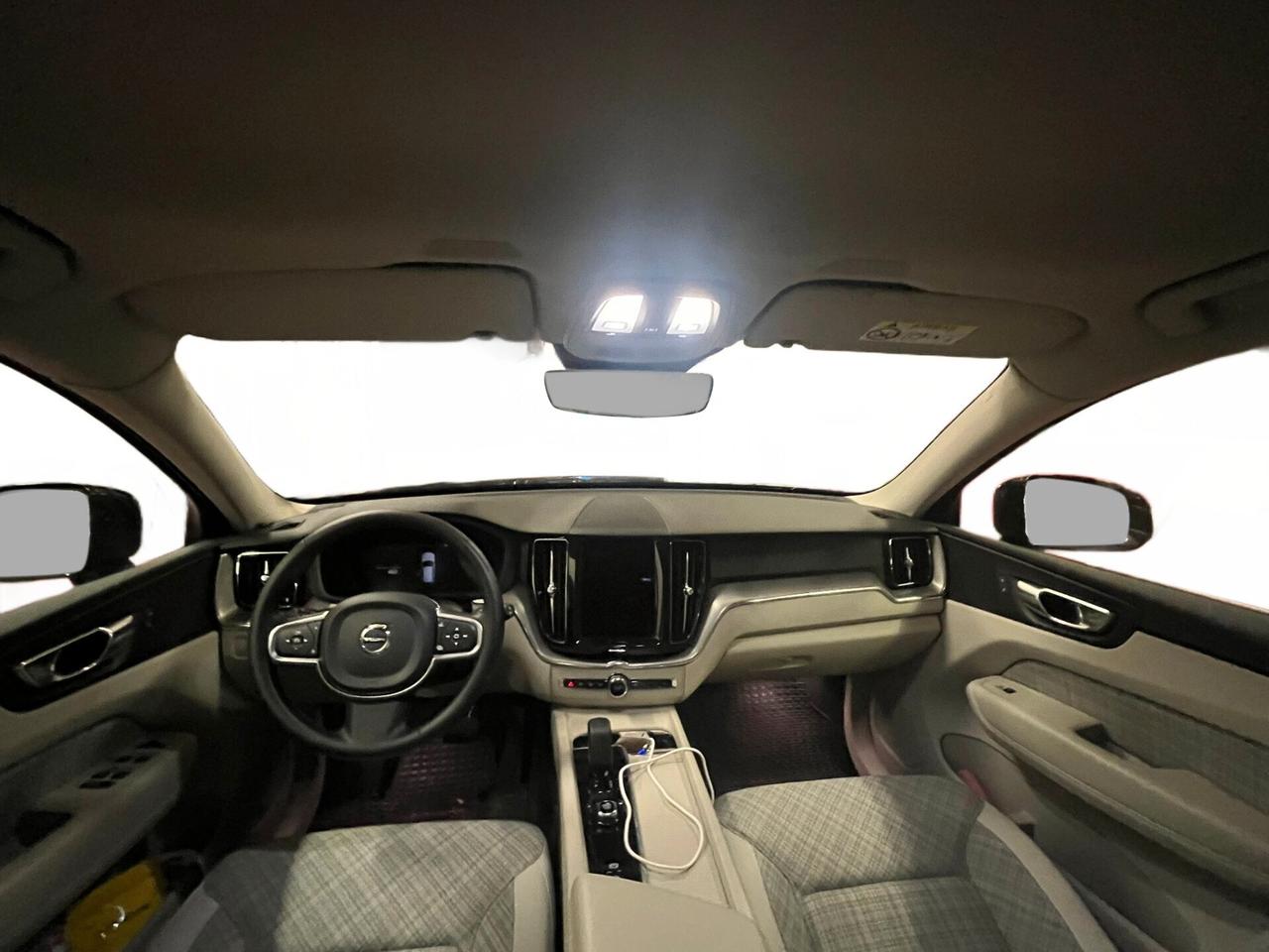 Volvo XC 60 XC60 B4 (d) automatico Core | da €300,50 al mese