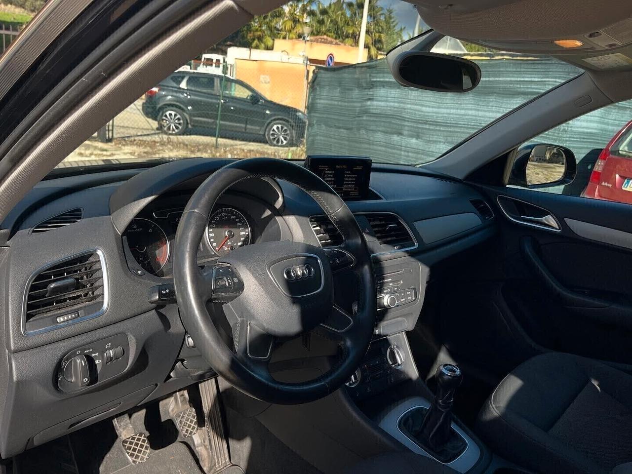 AUDI Q3 2.0 TDI S-LINE - 2015