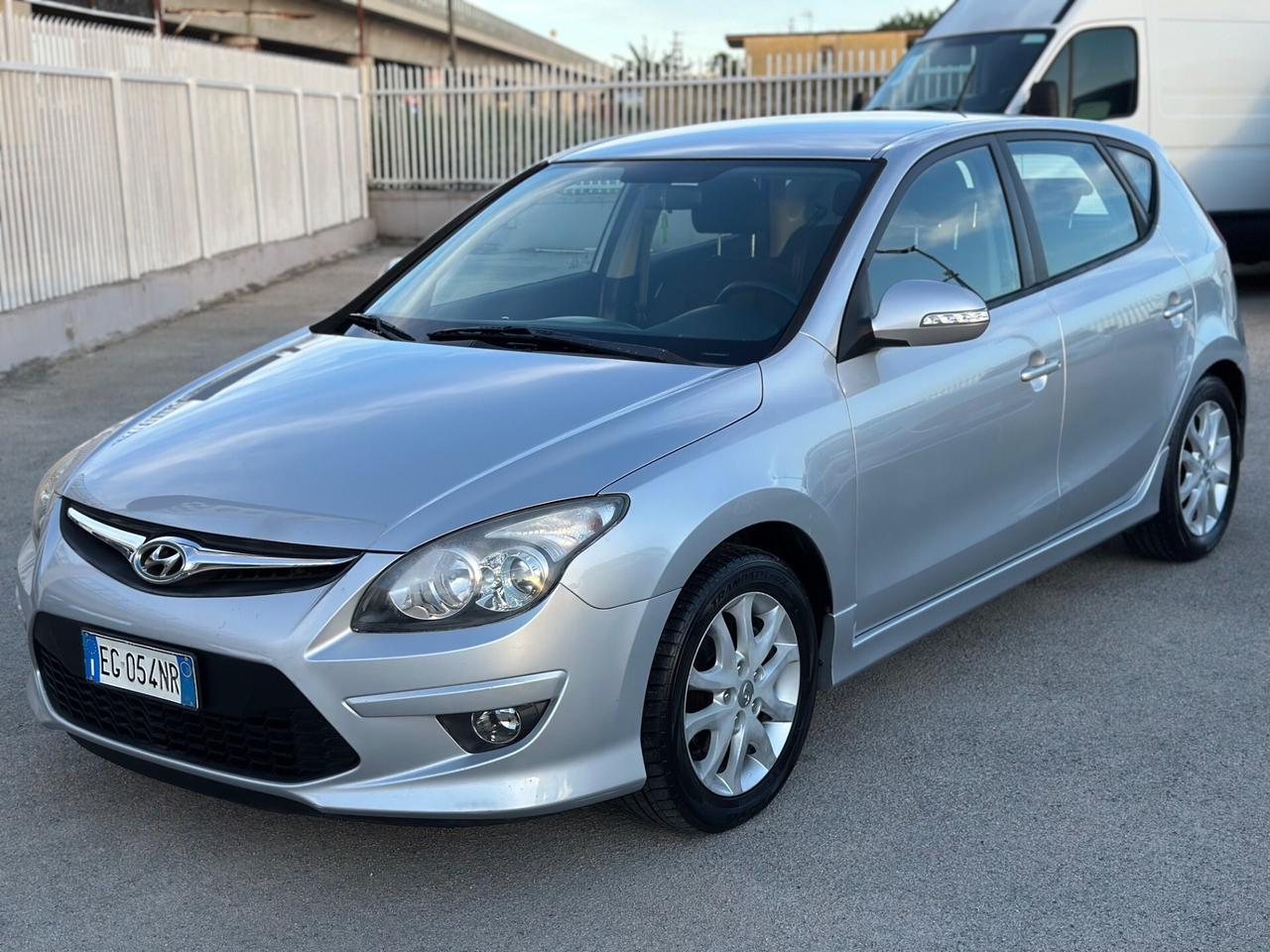 Hyundai i30 2011 1.6 CRDi Diesel 90CV 6 marce Comf