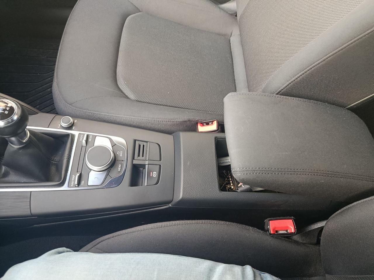 Audi A3 Business 1.6 30 TDI #10427