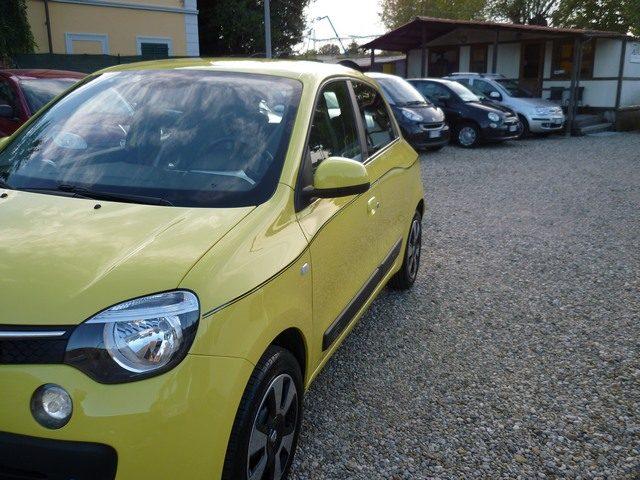 RENAULT Twingo SCe EDC Lovely