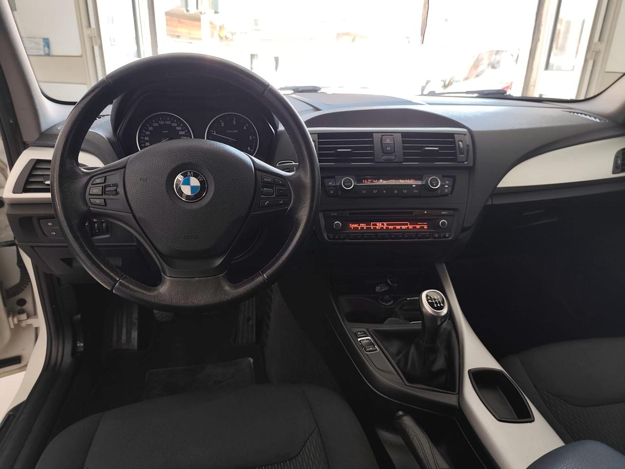 Bmw 118 118d 5p. Urban