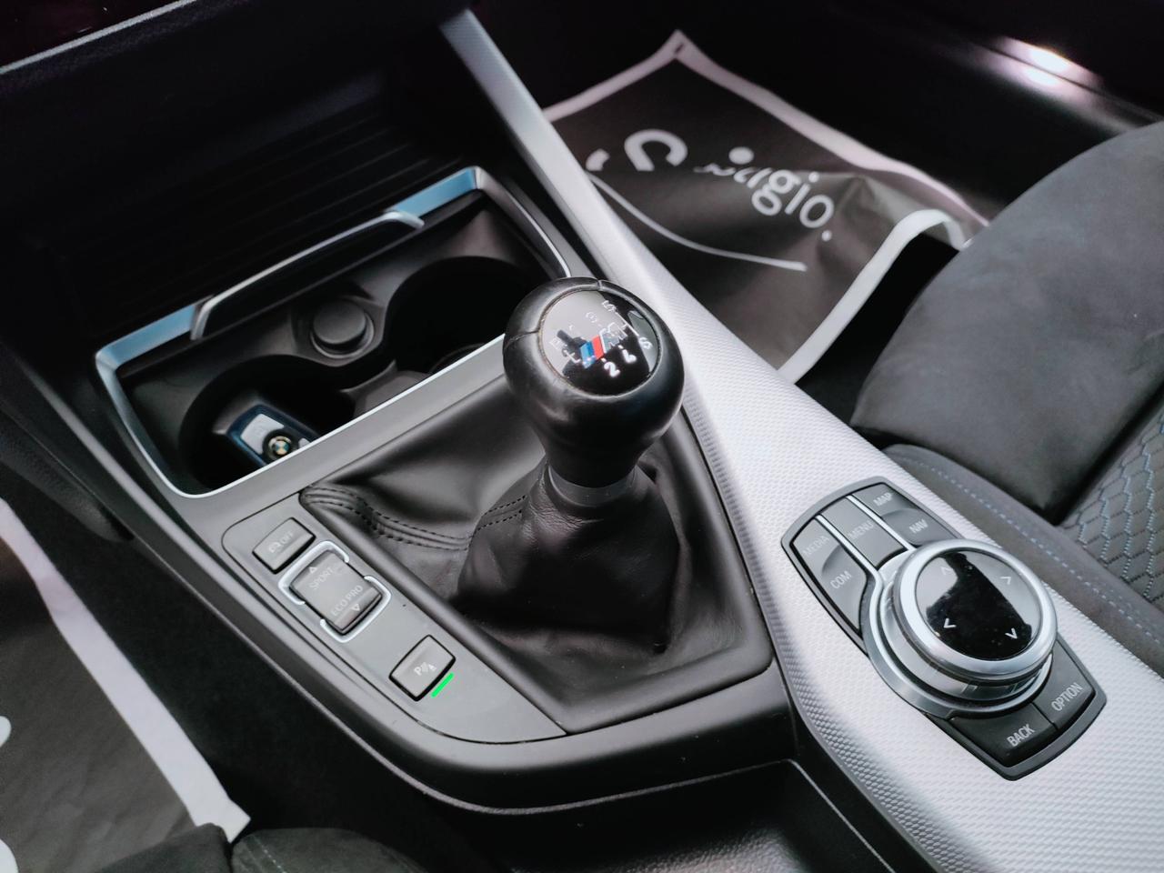 BMW Serie 1 F/20-21 2015 - 116d 5p Msport