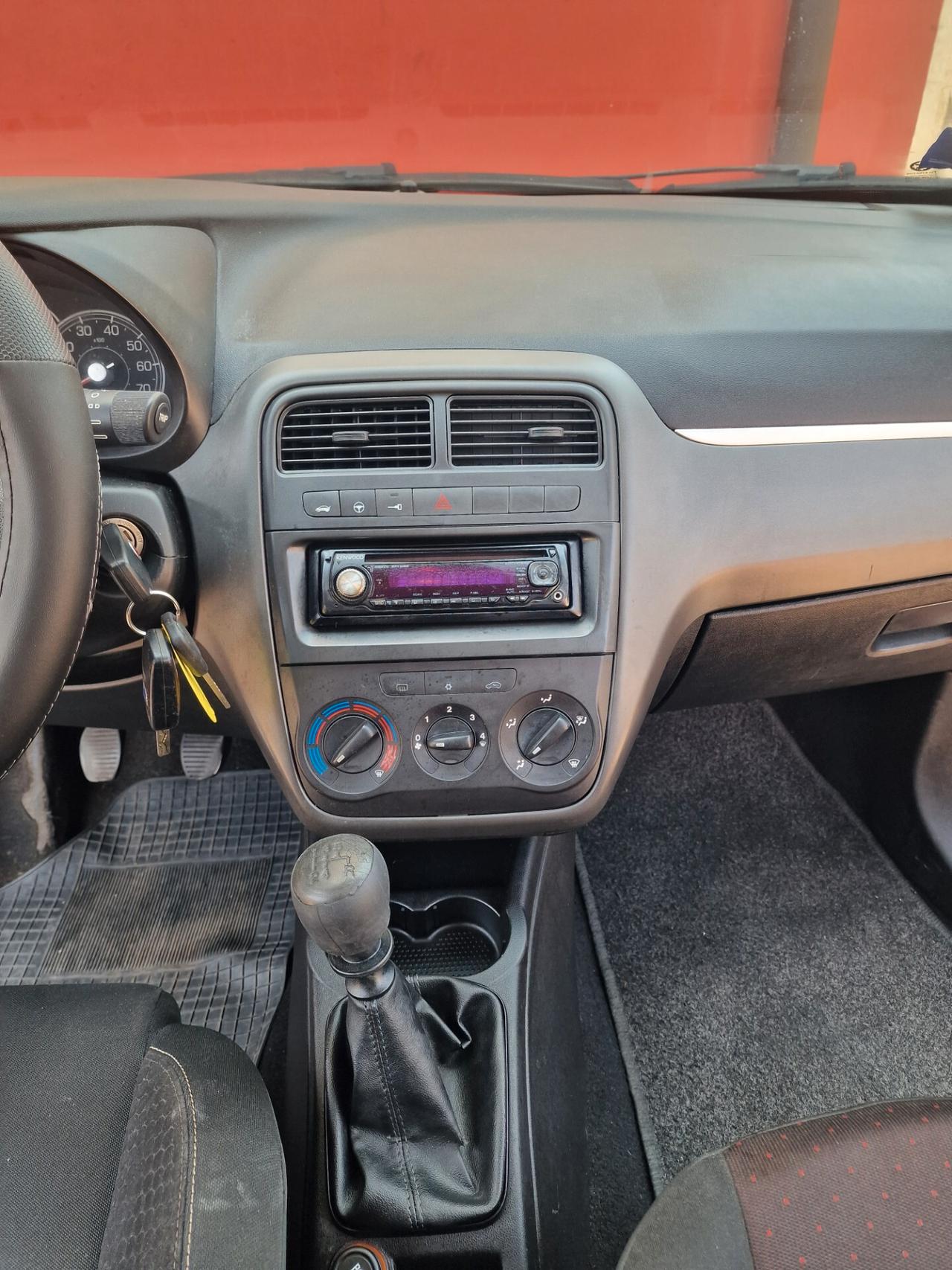 Fiat Grande Punto 1.2 3 porte distrb ok