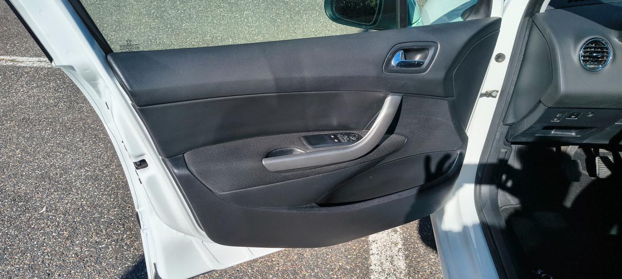 Peugeot 308 1.6 8V e-HDi 115CV Stop&Start SW Business