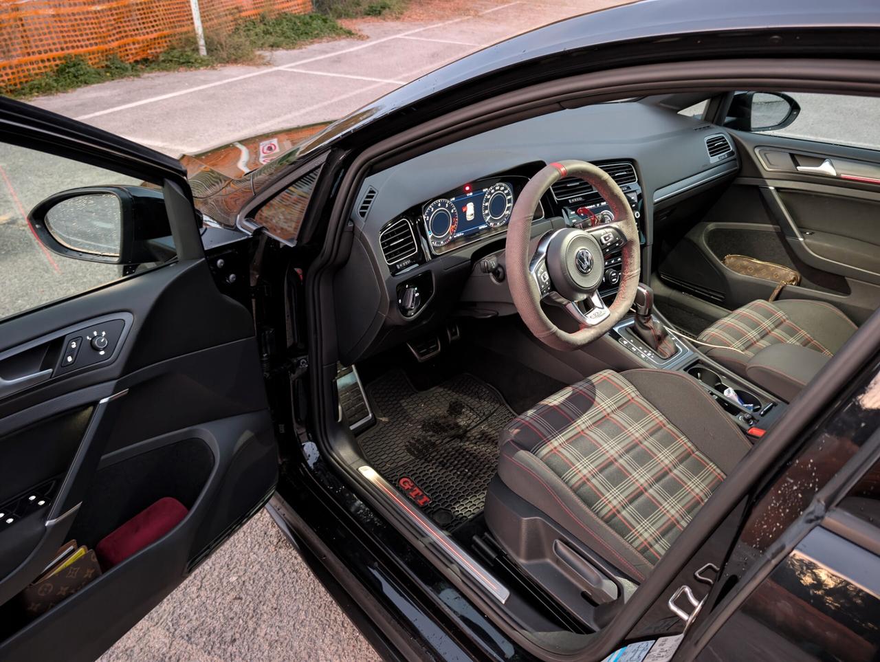 Volkswagen Golf GTI Performance 2.0 245 CV TSI DSG 5p. BMT