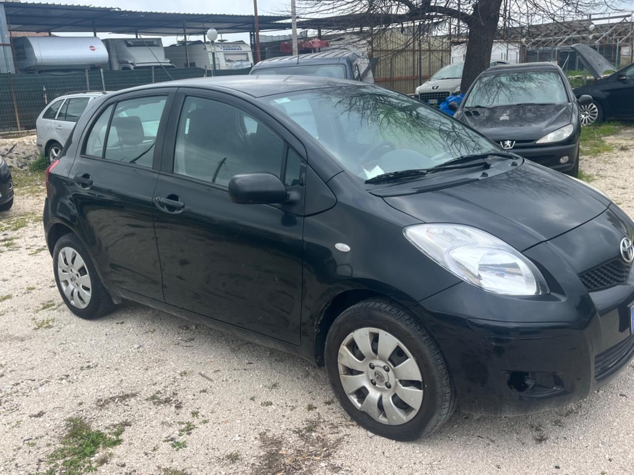 Toyota Aygo Yaris 1.0 12V VVT-i 5 porte Now